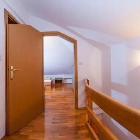 In Great Location Makarska