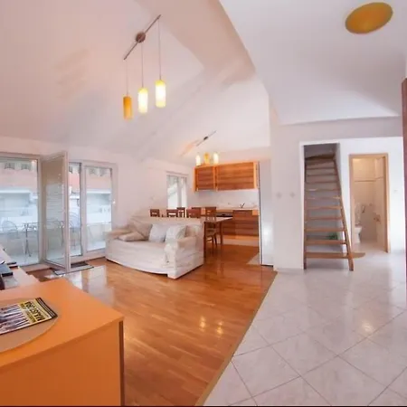 In Great Location * Makarska